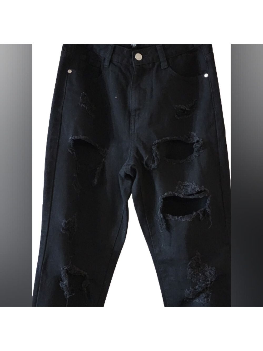 Riot high rise mom jeans Distressed denim ripped size 6 color black